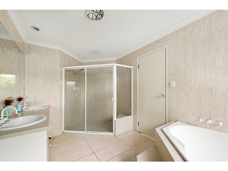 3 Skipper Place, Twin Waters QLD 4564