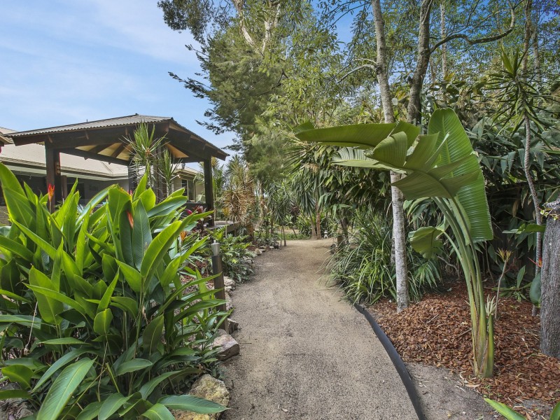 62 Anchorage Cct, Twin Waters QLD 4564