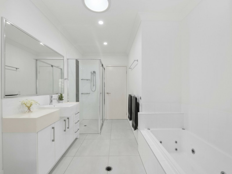 5/46 Regatta Boulevard, Birtinya QLD 4575