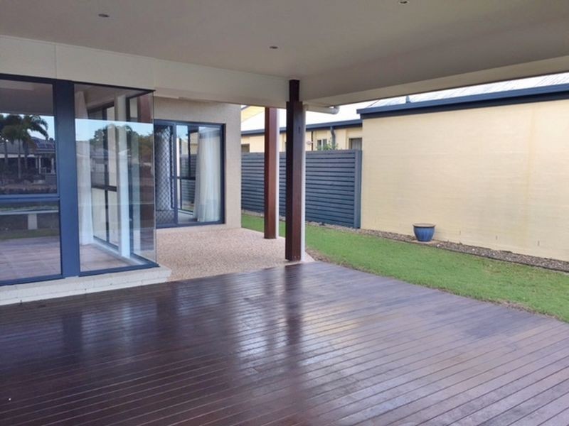 4 Sunorchid Pl, Twin Waters QLD 4564