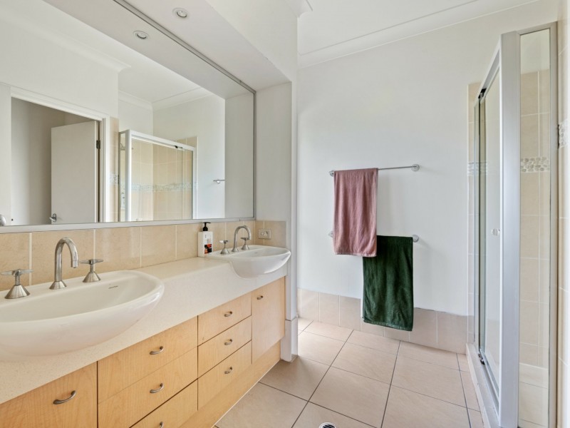 4 Seahorse Drive, Twin Waters QLD 4564