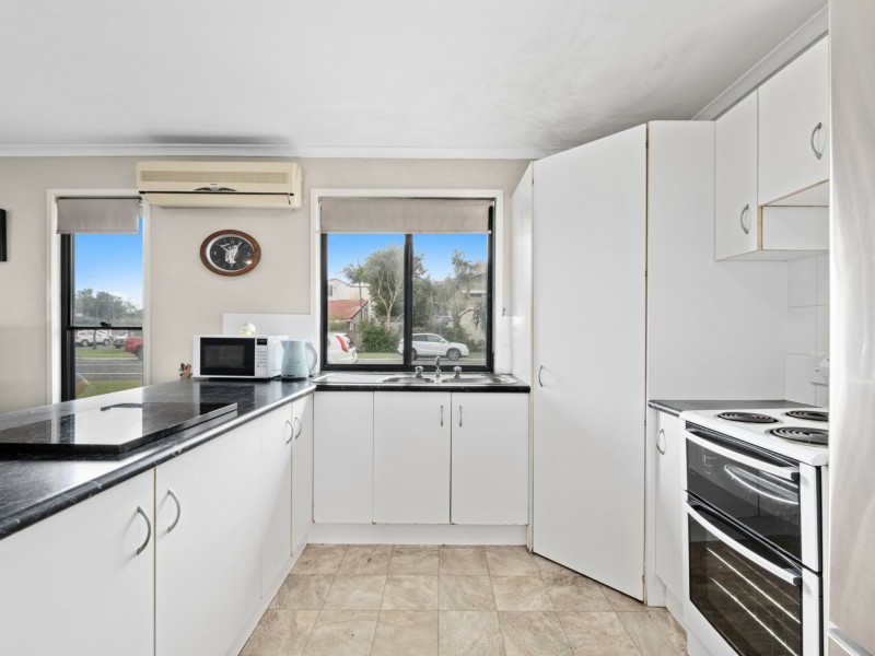 31 Petrie Avenue, Marcoola QLD 4564