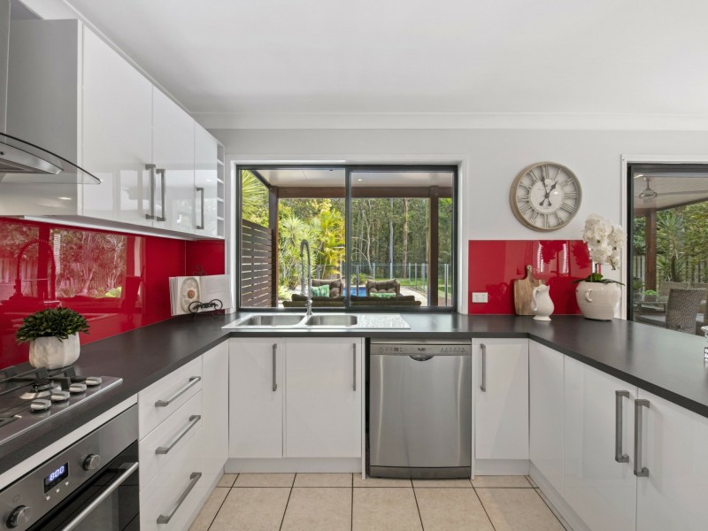 10 Sunview Drive, Twin Waters QLD 4564