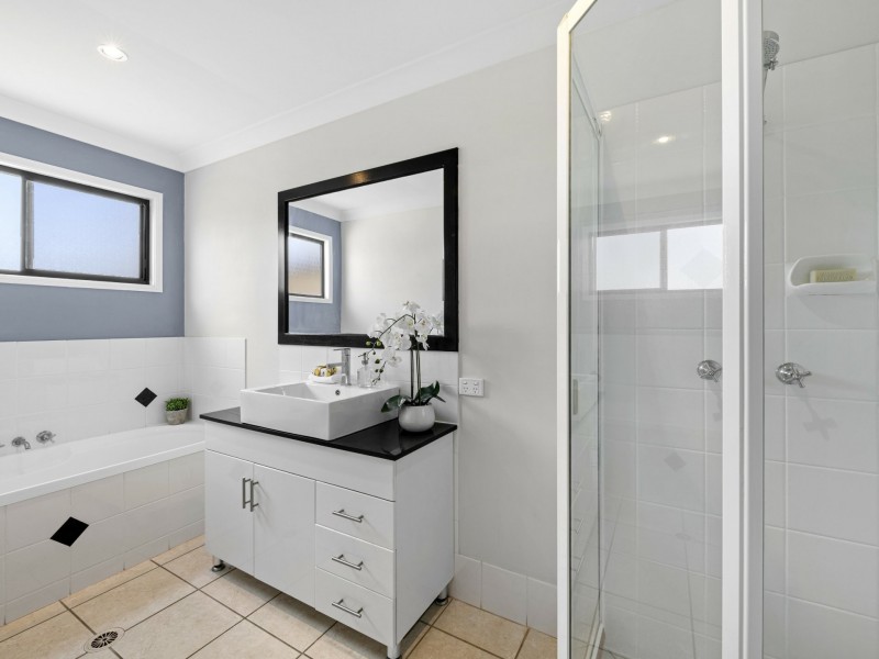 10 Sunview Drive, Twin Waters QLD 4564