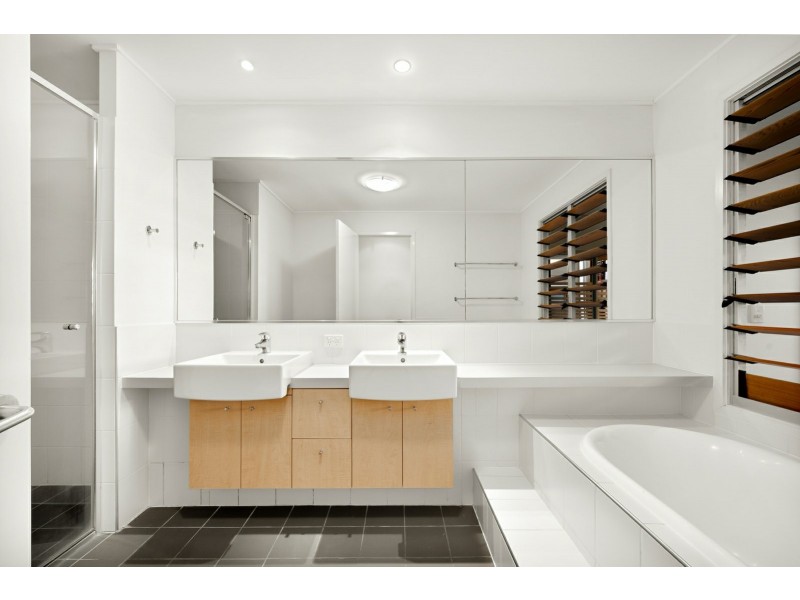 68/80 North Shore Road, Twin Waters QLD 4564