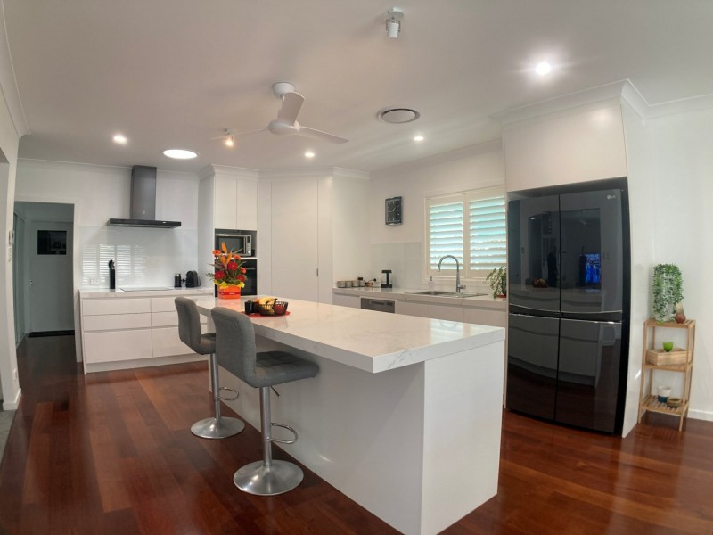 18 Friarbird Place, Twin Waters QLD 4564