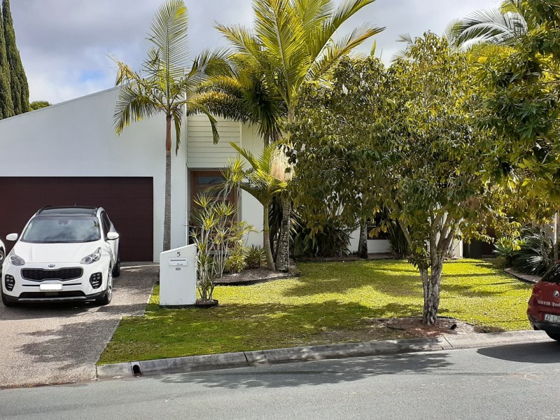 5 Fitzroy Ct, Pacific Paradise QLD 4564