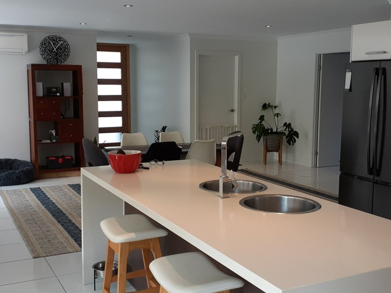 5 Fitzroy Ct, Pacific Paradise QLD 4564