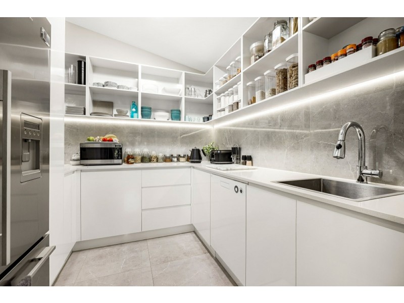 36 Hetherington Drive, Twin Waters QLD 4564