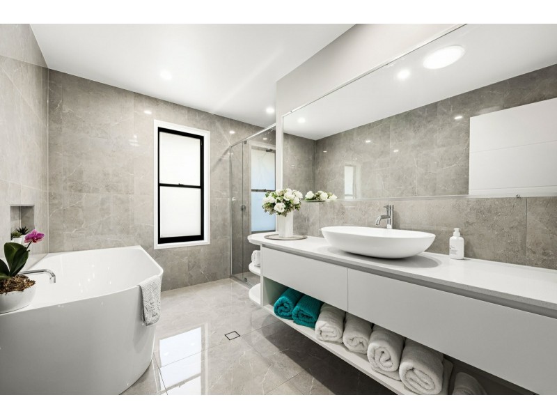 36 Hetherington Drive, Twin Waters QLD 4564