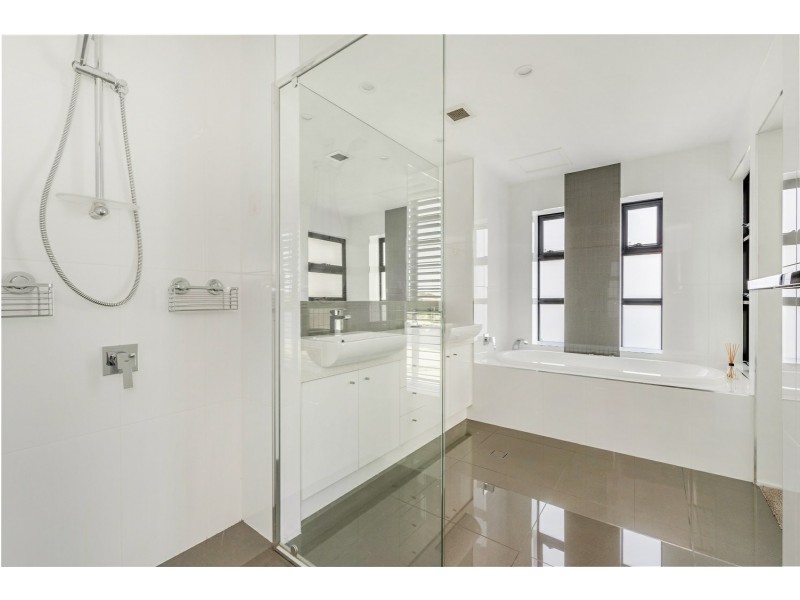 42/20 Baywater Drive, Twin Waters QLD 4564