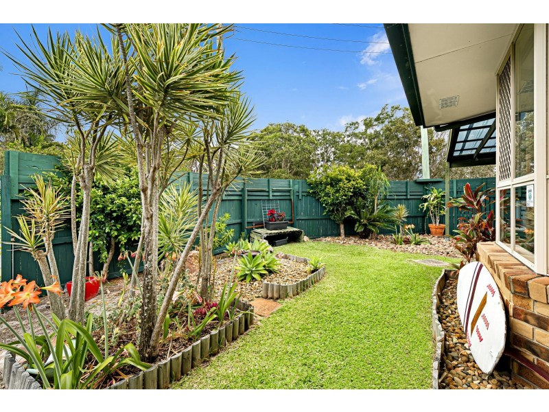 1/3 Desley Street, Marcoola QLD 4564