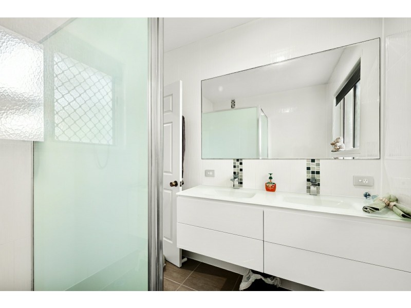 1/3 Desley Street, Marcoola QLD 4564