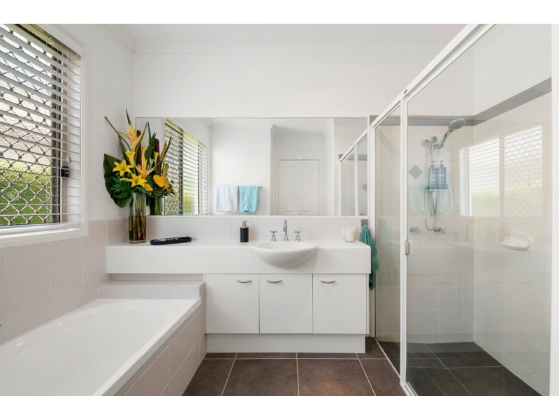 16 Waterside Drive, Twin Waters QLD 4564