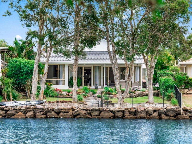 16 Waterside Drive, Twin Waters QLD 4564
