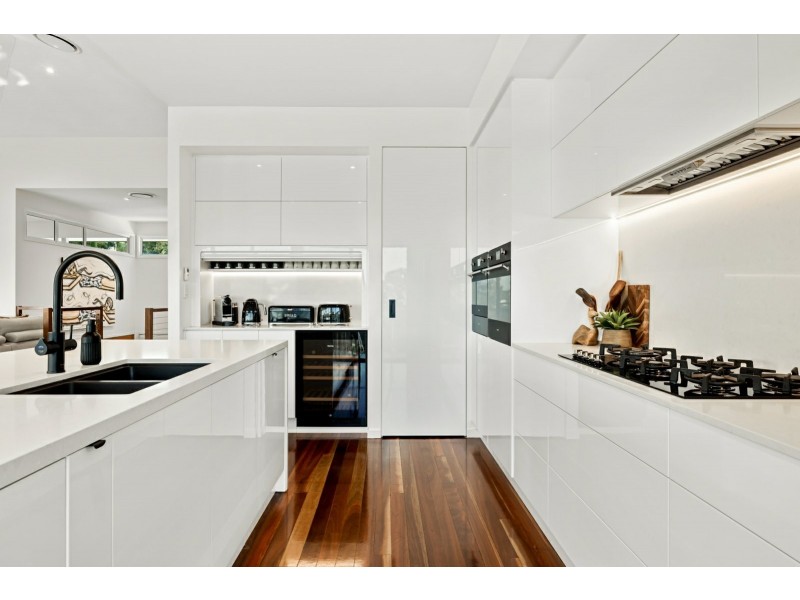 24 Anchorage Circuit, Twin Waters QLD 4564