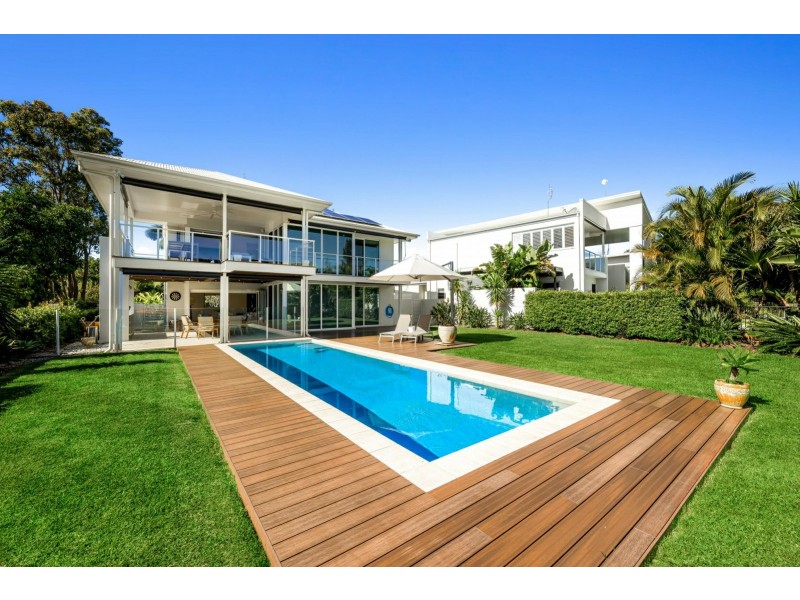 24 Anchorage Circuit, Twin Waters QLD 4564