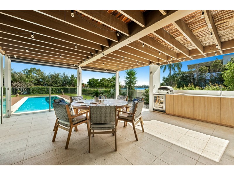 24 Anchorage Circuit, Twin Waters QLD 4564