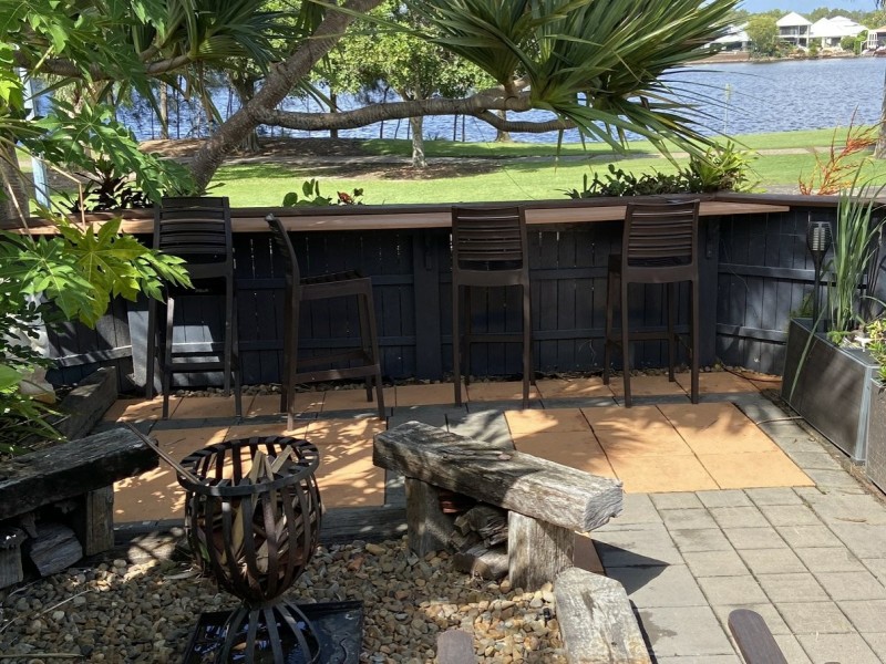 35 Lake View Drive, Twin Waters QLD 4564