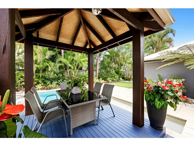 4 Staysail Place, Twin Waters QLD 4564