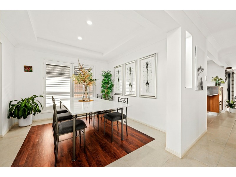 4 Staysail Place, Twin Waters QLD 4564