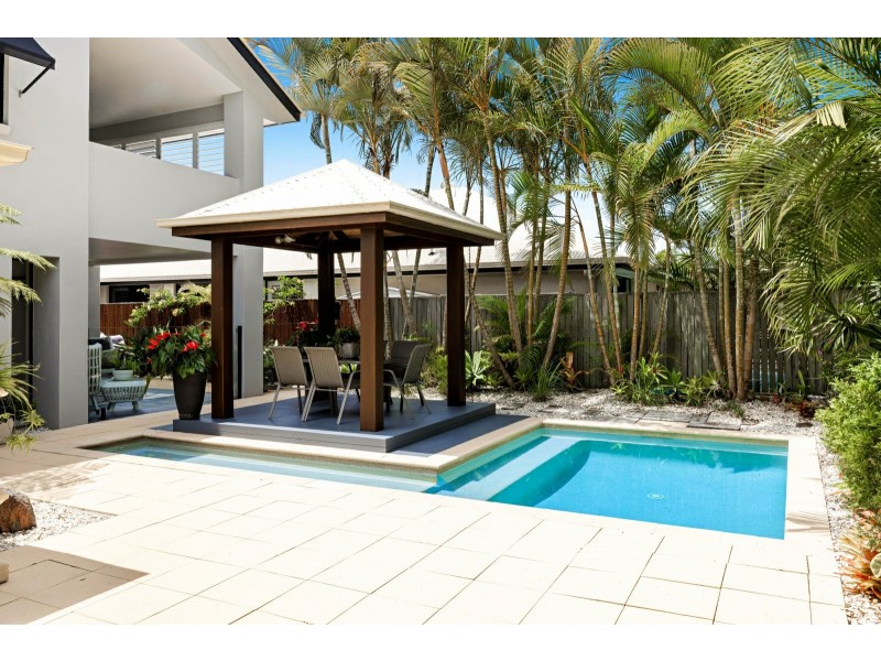 4 Staysail Place, Twin Waters QLD 4564