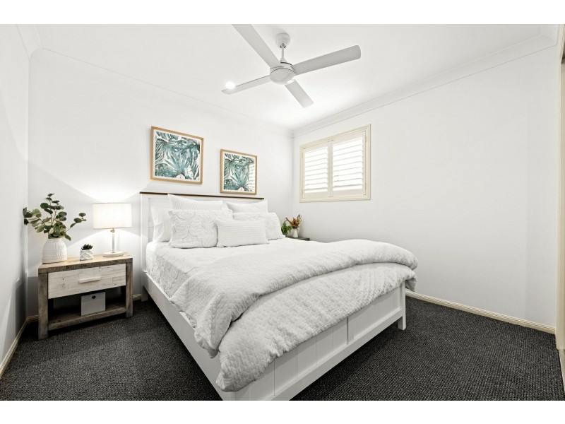 4 Staysail Place, Twin Waters QLD 4564