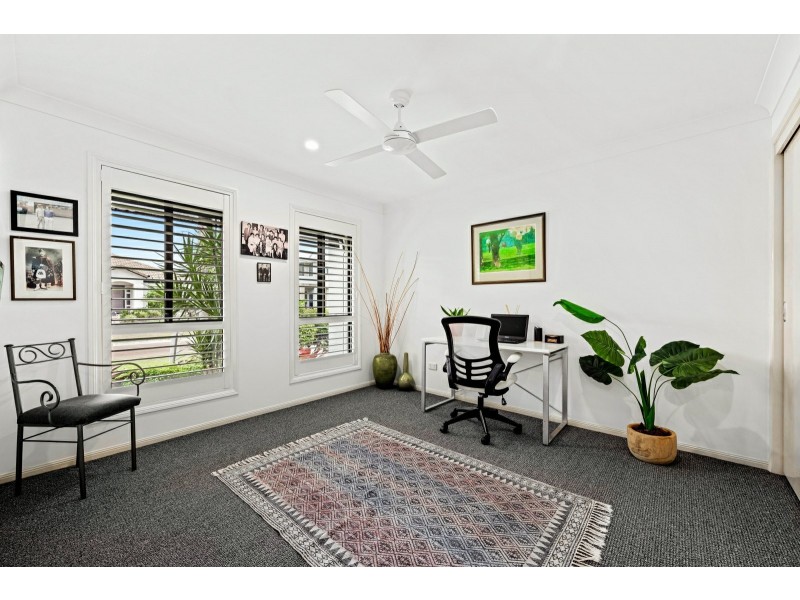 4 Staysail Place, Twin Waters QLD 4564