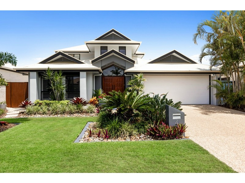 4 Staysail Place, Twin Waters QLD 4564