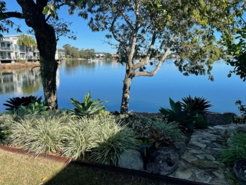 14 Oceanic Court, Twin Waters QLD 4564