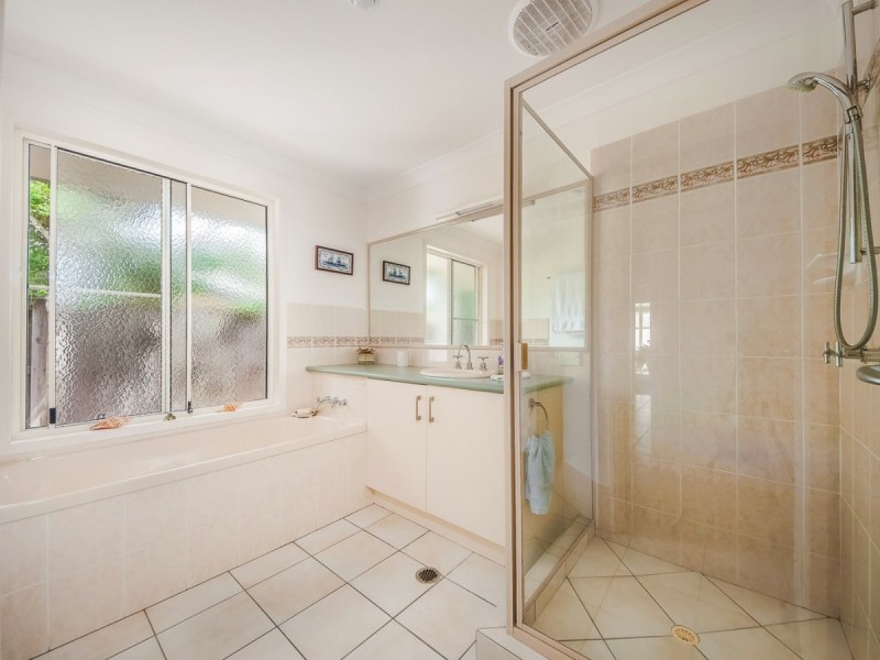 11 Tralee Place, Twin Waters QLD 4564