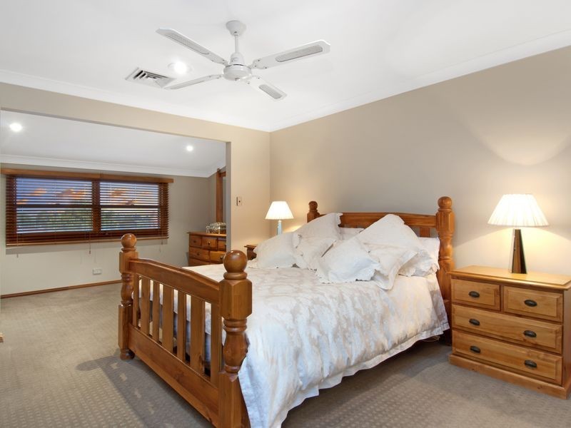 4 Blackwood Place, Oatlands NSW 2117