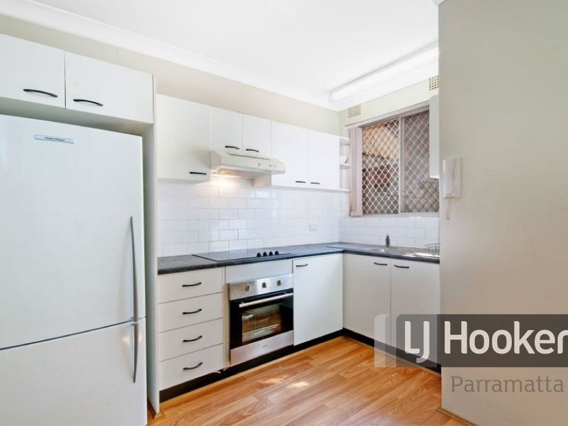 2/13 Brisbane Street, Harris Park NSW 2150