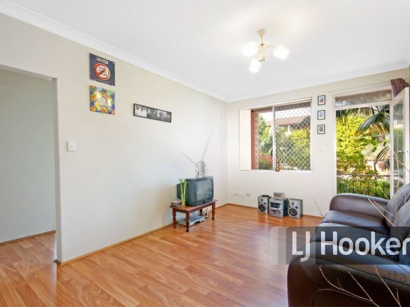2/13 Brisbane Street, Harris Park NSW 2150