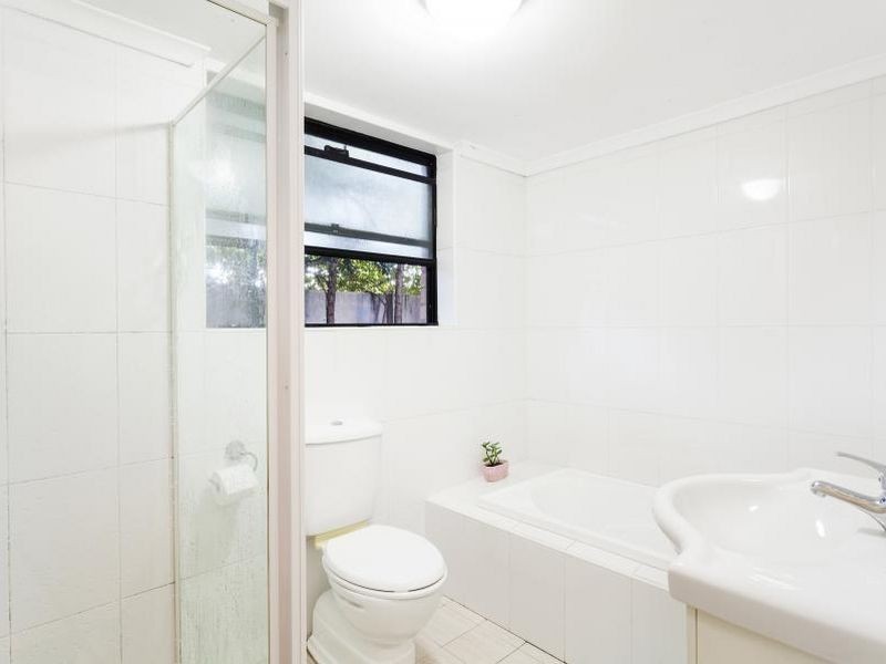 2/35-43 Penelope Lucas Lane, Rosehill NSW 2142