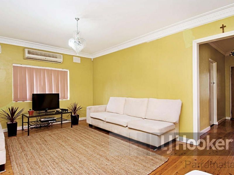 22 Robilliard Street, Westmead NSW 2145