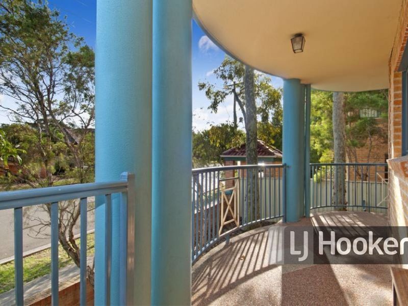 4/11-13 Oakes Street, Westmead NSW 2145