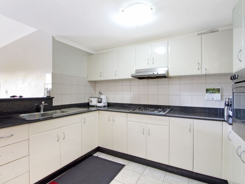 7/8-12 Alexandra Avenue, Westmead NSW 2145