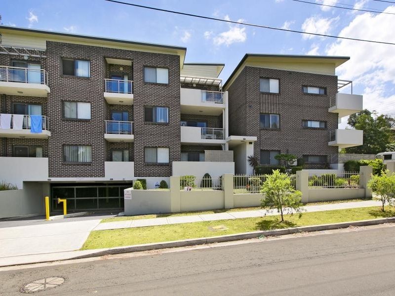 8/55 – 57 Hassall Street, Westmead NSW 2145