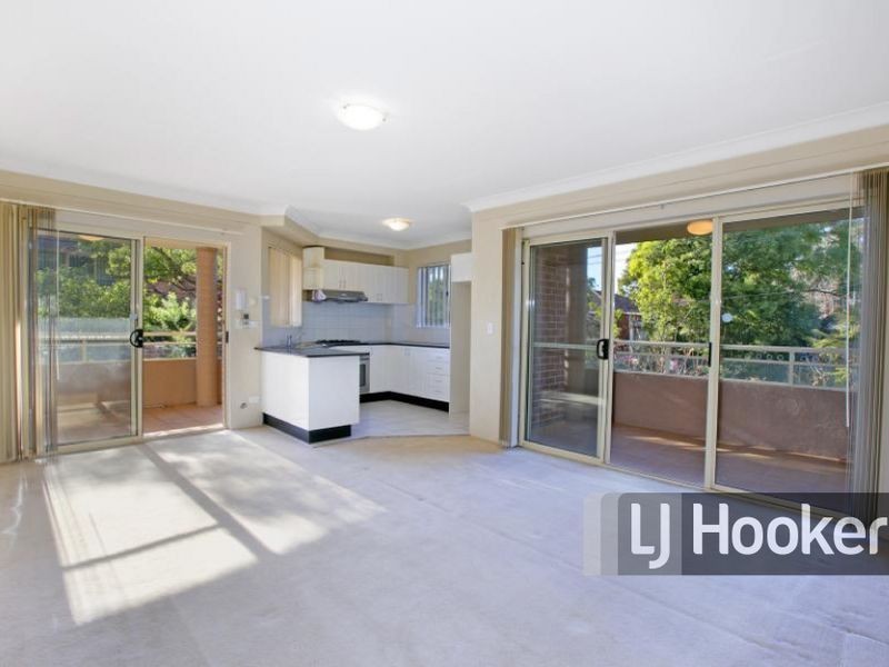 13/27 Good Street, Westmead NSW 2145