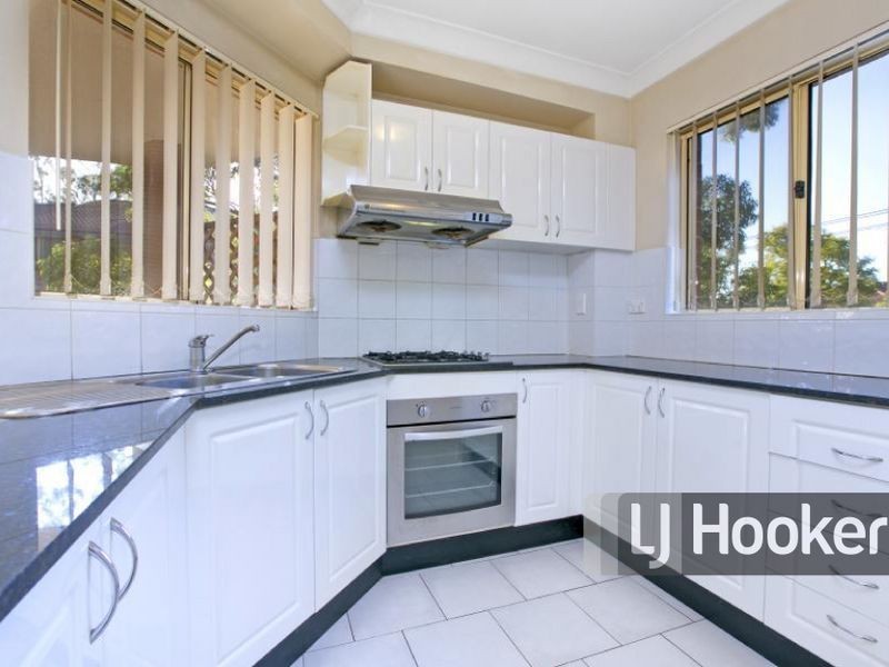 13/27 Good Street, Westmead NSW 2145