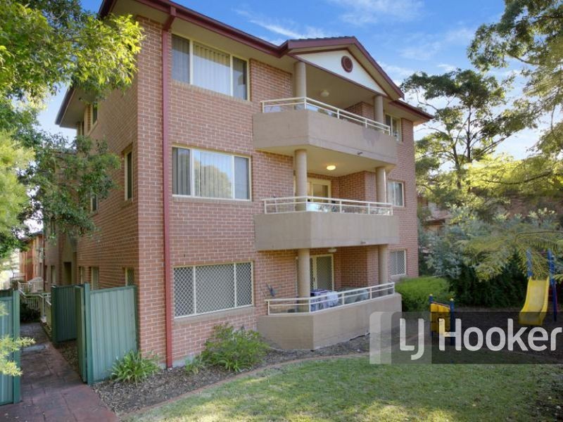 13/27 Good Street, Westmead NSW 2145