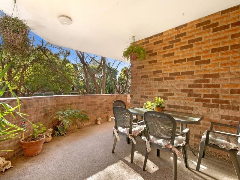 2/18-20 Queens Road, Westmead NSW 2145