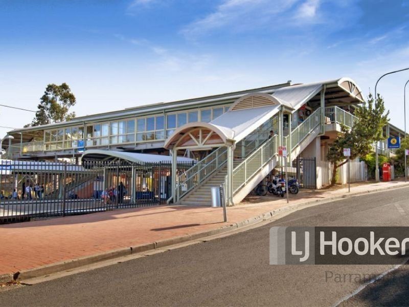 4 Alexandra Avenue, Westmead NSW 2145