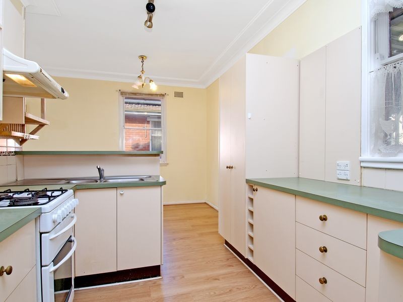 29 Favell Street, Toongabbie NSW 2146