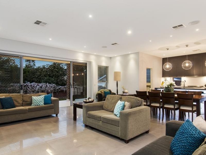 39 Binalong Road, Pendle Hill NSW 2145