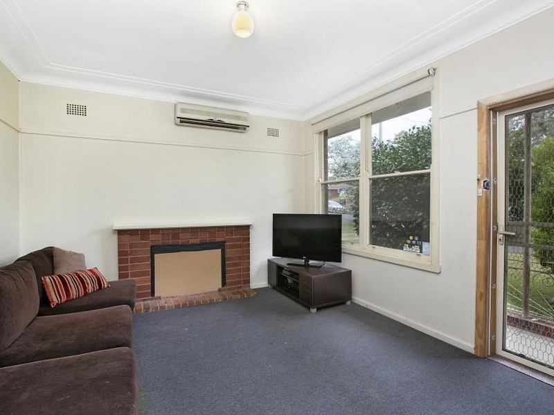 33 Alanas Avenue, Oatlands NSW 2117