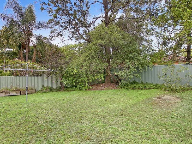 33 Alanas Avenue, Oatlands NSW 2117