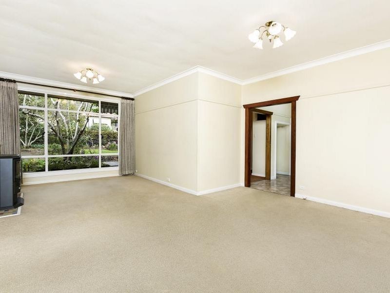 12 Livingstone Avenue, Baulkham Hills NSW 2153