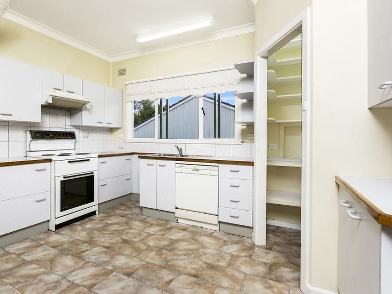12 Livingstone Avenue, Baulkham Hills NSW 2153
